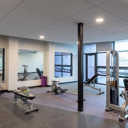 Flexhome Skywalk To Fiserv U4 With Rooftop, Gym, And Parking Мілвокі Екстер'єр фото