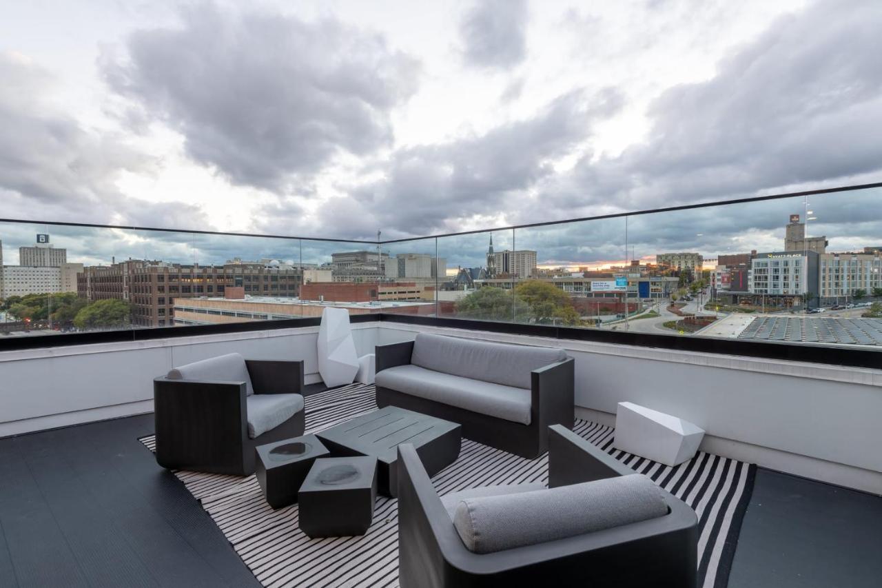 Flexhome Skywalk To Fiserv U4 With Rooftop, Gym, And Parking Мілвокі Екстер'єр фото