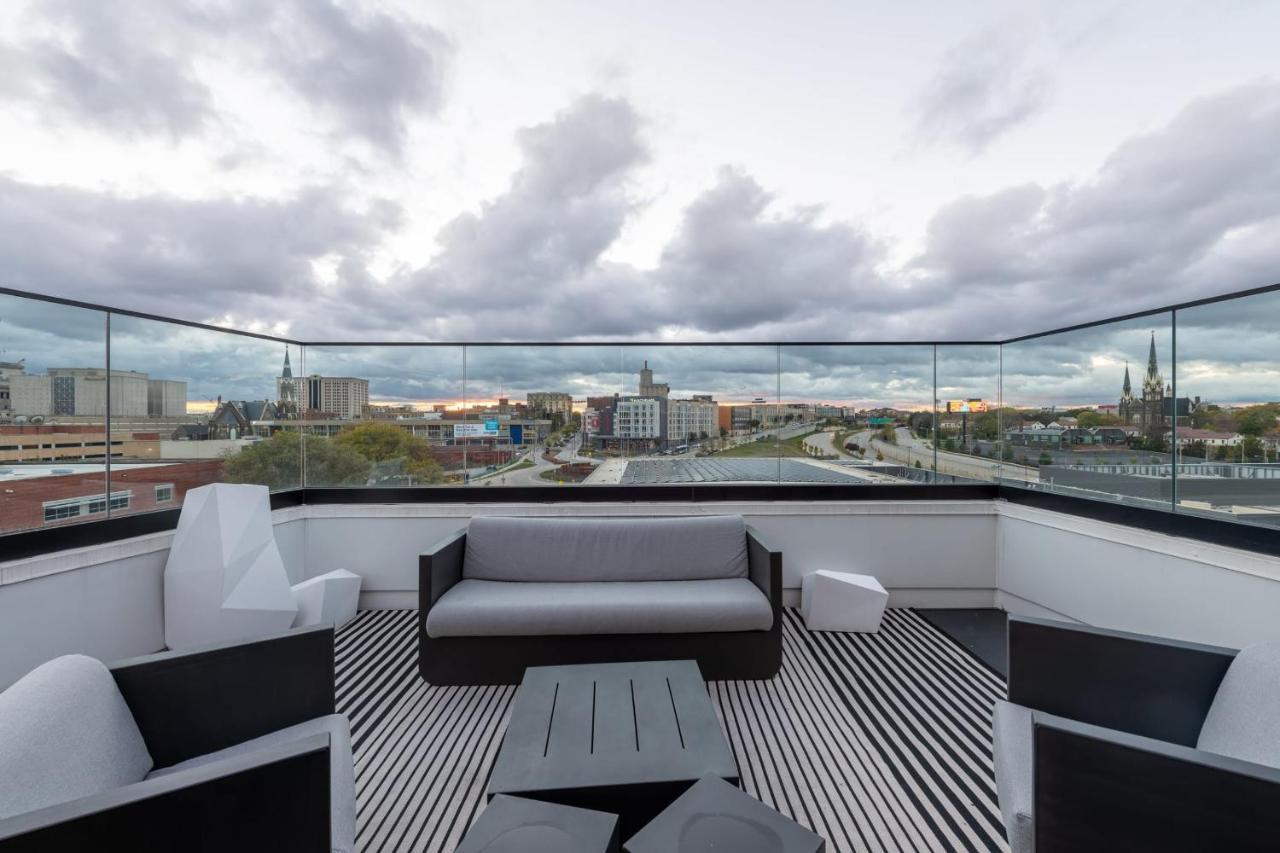 Flexhome Skywalk To Fiserv U4 With Rooftop, Gym, And Parking Мілвокі Екстер'єр фото